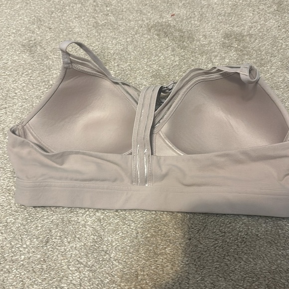 Athlete Size medium sports bra - Picture 4 of 5